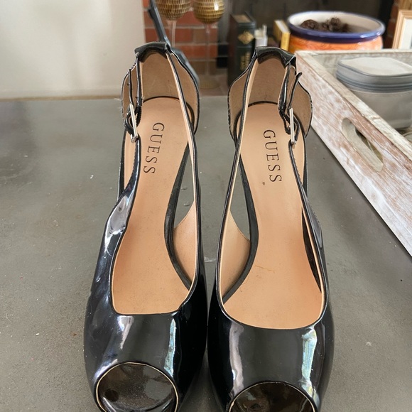 Guess shoes never worn. - Picture 2 of 3